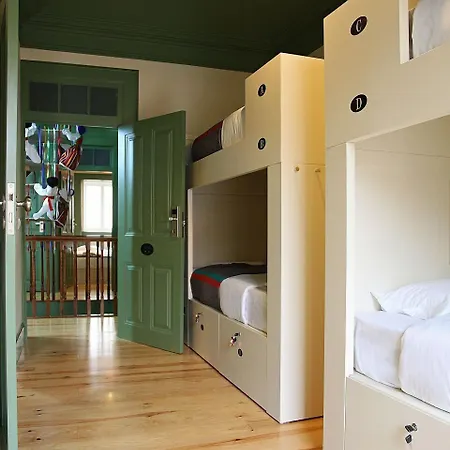 29 Madeira Hostel-3